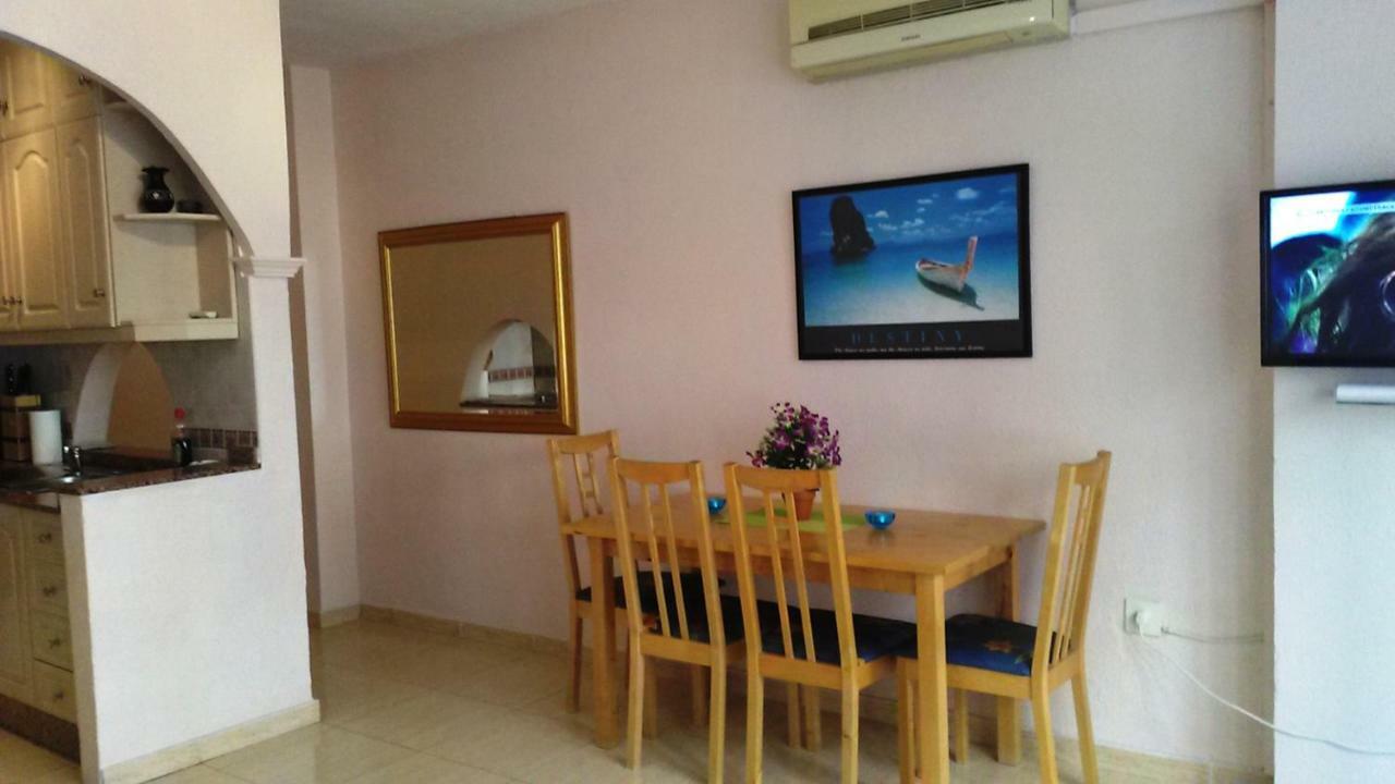 Downtown With Wifi & Tv Box Apartment Торевиеха Екстериор снимка